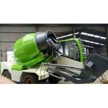 江西臨川全新自上料攪拌車(chē) 混凝土攪拌車(chē) 自動(dòng)上料混凝土攪拌車(chē)