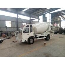 福建三明廠(chǎng)家熱銷(xiāo)自上料混凝土攪拌車(chē) 建筑工地用自上料攪拌車(chē)