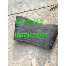  銷售攪拌機配機，中聯(lián)攪拌機配件原裝下料斗膠桶